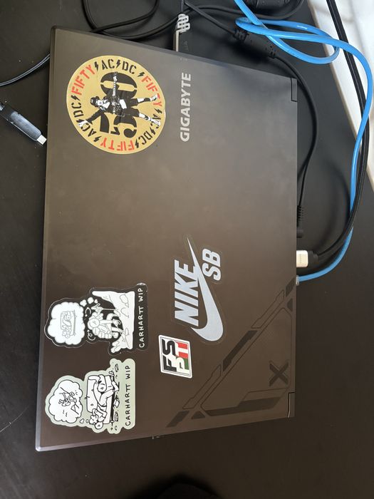 Portatil com garantia Gigabyte g6x 9kg Como novo