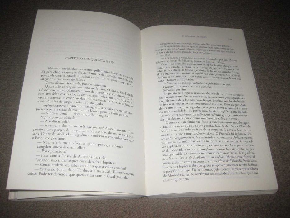 Livro "O Código Da Vinci" de Dan Brown