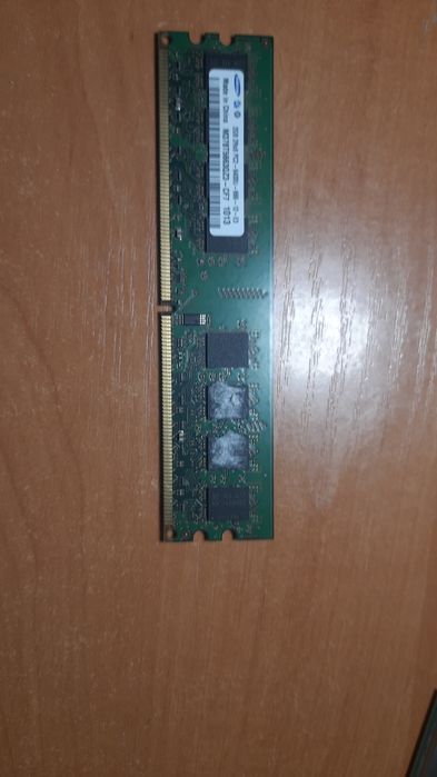 Оперативная память Samsung 2GB DDR2 800MHz (PC2-6400)