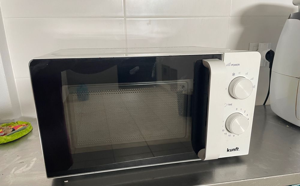 Microondas KUNF