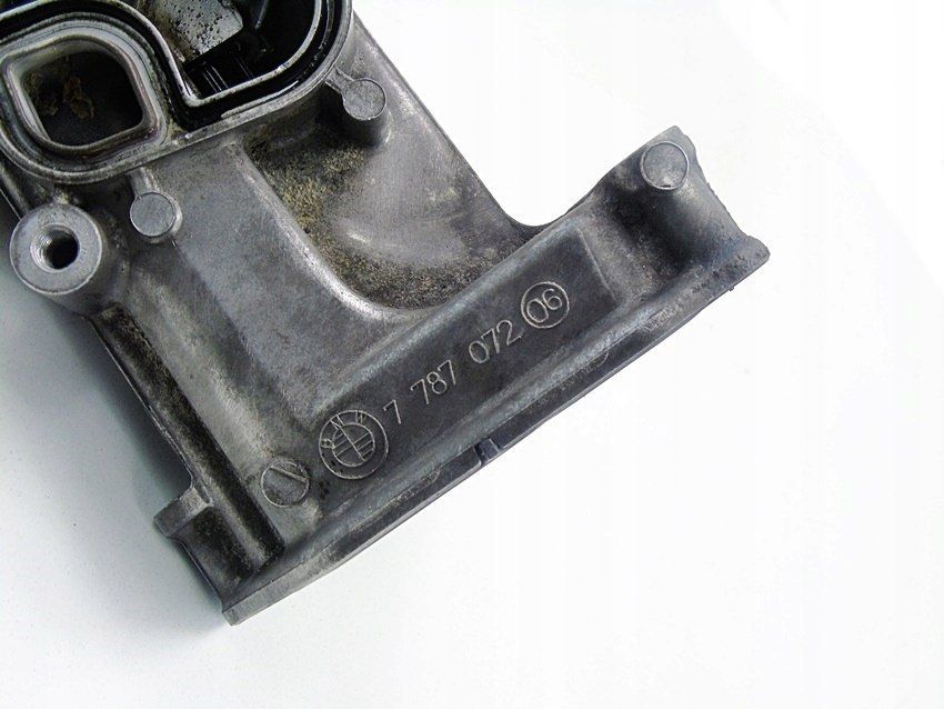 Obudowa Filtra Oleju 2.0 D Bmw E46 E90 E60 E61 E87 E91 E83 X3 7787072