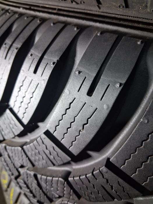 215/60 R17 Falken Eurowinter HS 01 комплект