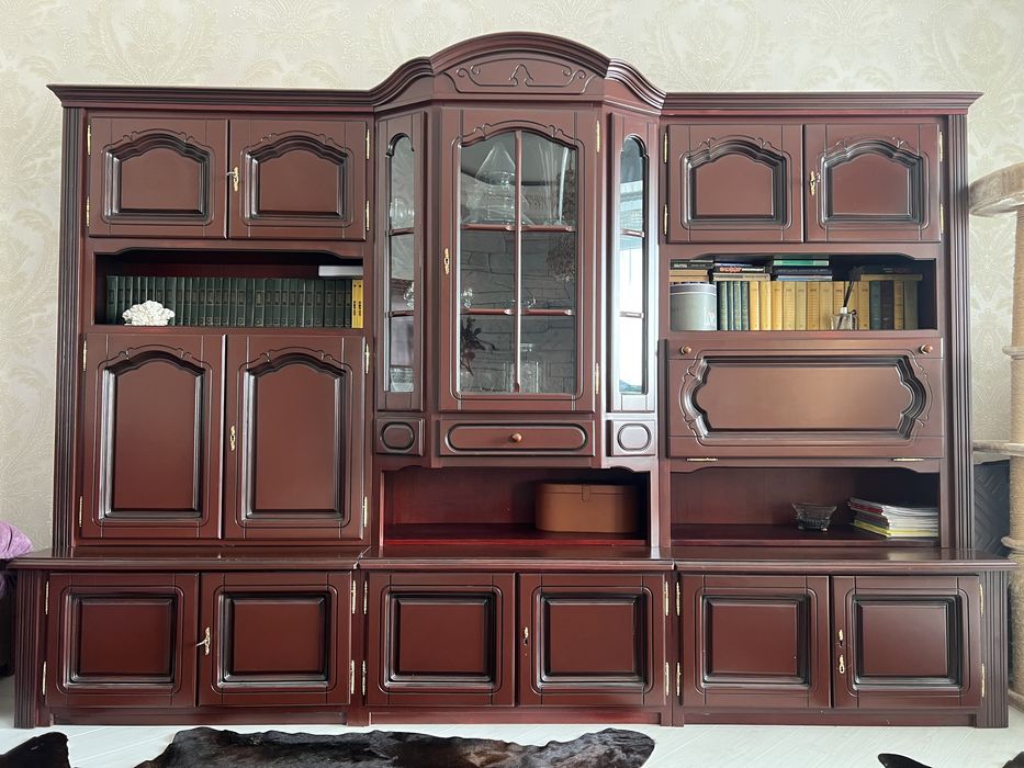 Стенка в кабинет дерево