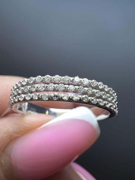 Золотое кольцо с бриллиантами р.16 белое золото 585 проба