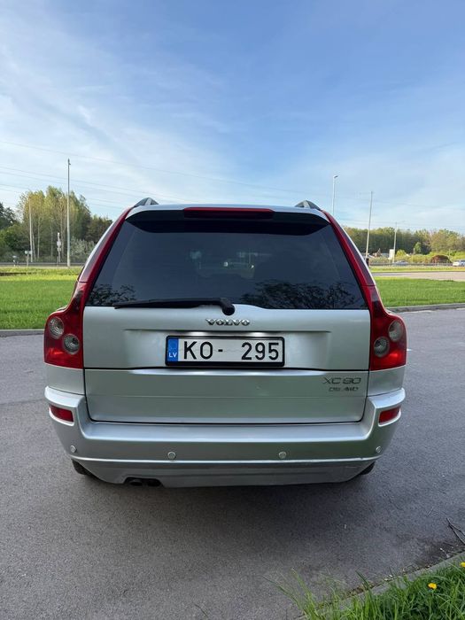Продам Volvo XC 90 2.4 AWD Automat