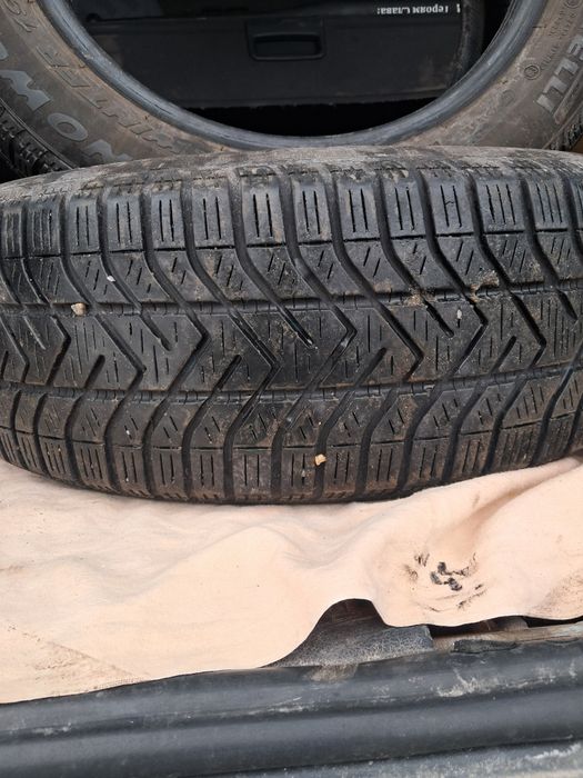 Резина зима процентов 95 осталось 4 тысяч за 4 штук