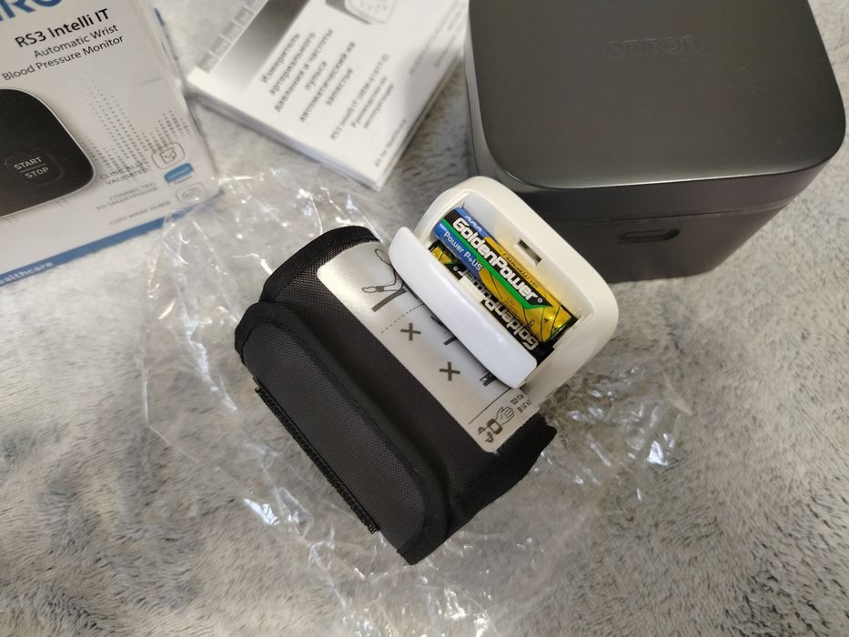 Тонометр "OMRON RS3"