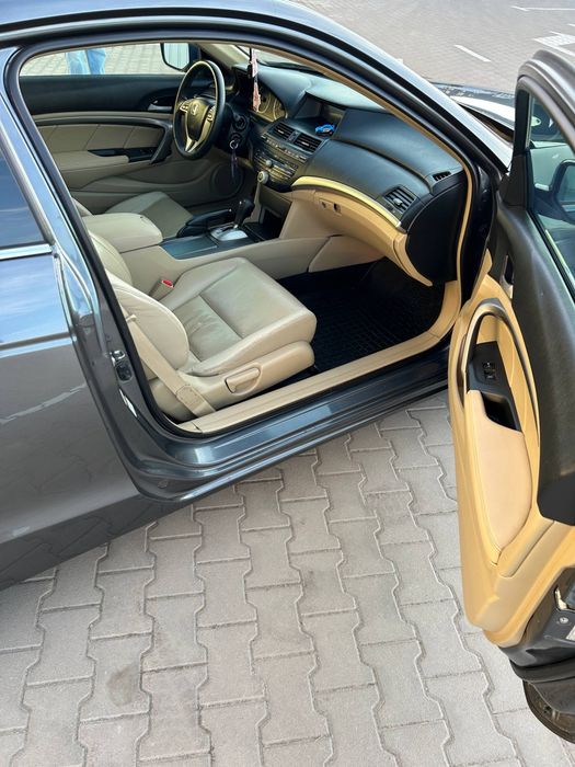 Honda Accord  coupe 8