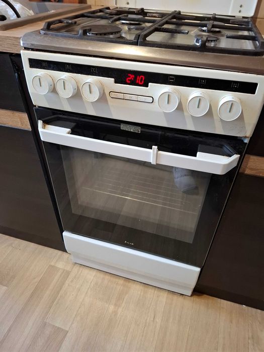 Kuchnia gazowo-elektryczna Amica