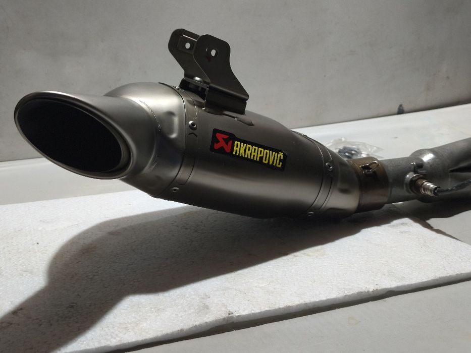 Escape akrapovic Yamaha MT 09/ TRACER/XSR