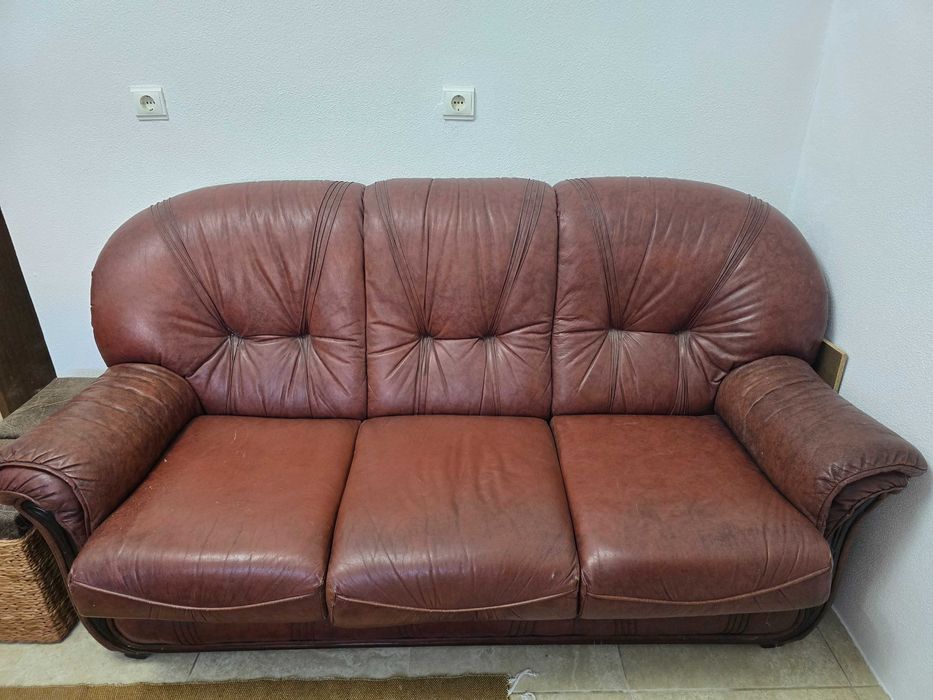 Sofá em pele com cama