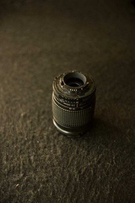 Objectiva NIKON 1:3.5-5.6D para peças