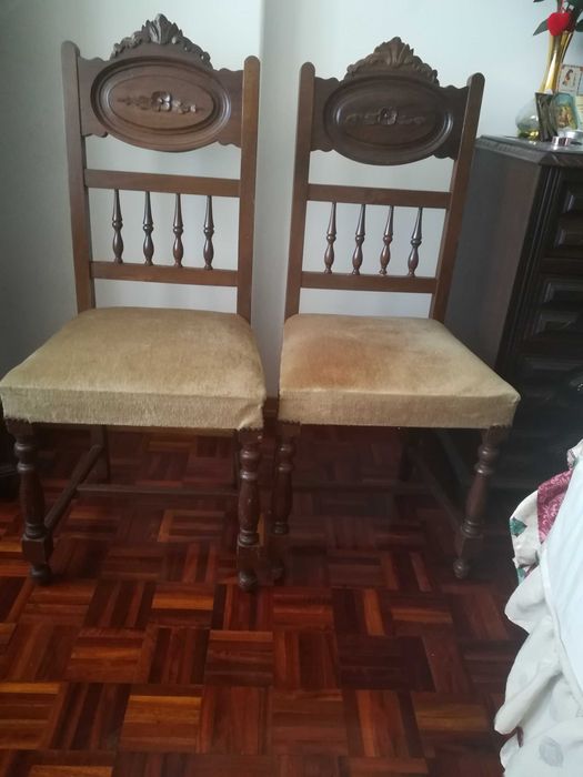 2 CHAIRS (€15 each) see description64738498836994120