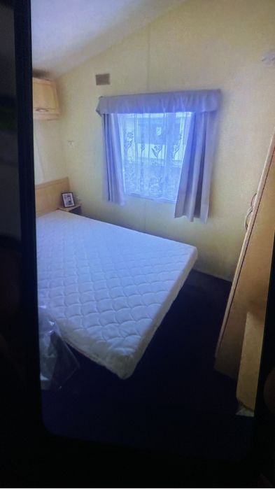 Casa modelar para alugar o (comprar)