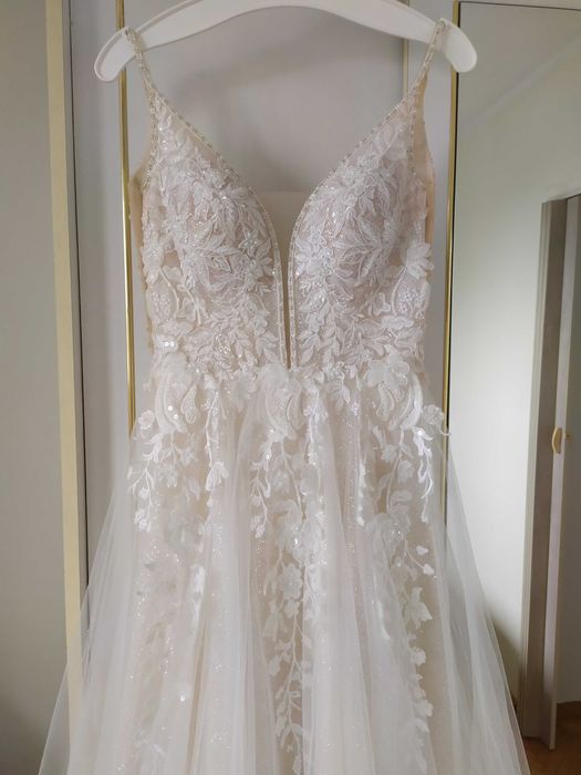 Piękna suknia ślubna