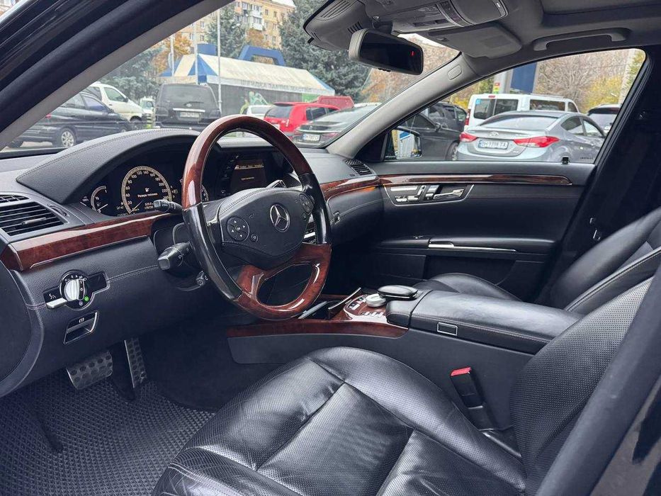 Mercedes-Benz S-Class 2012