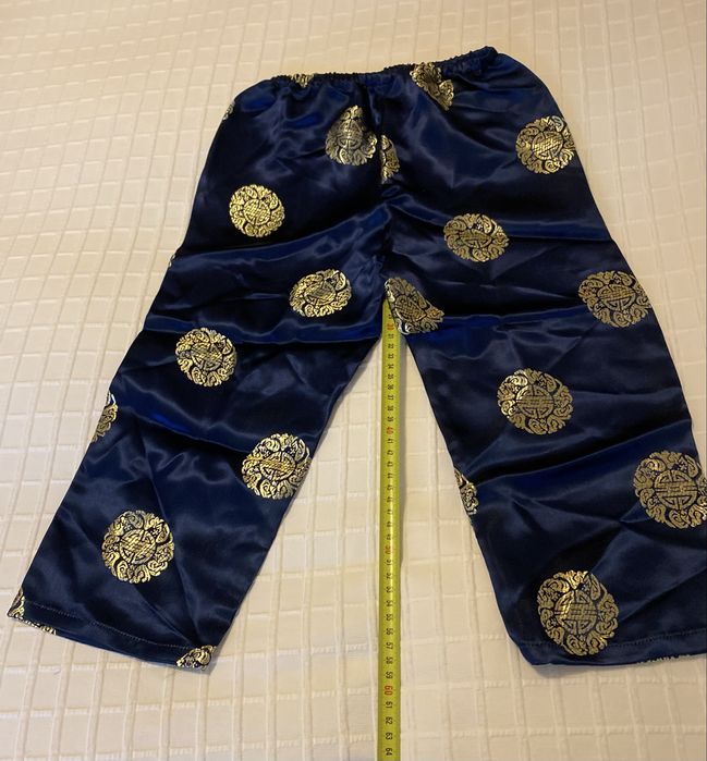 conjunto em seda azul e dourado para 8 anos