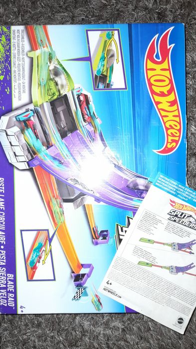 Hot Wheels split Speeders 4+