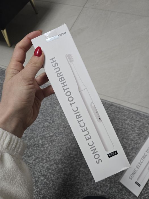 Nowa szczoteczka soniczna ladowana