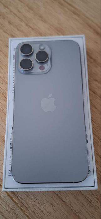 Iphone 16 pro max 256 natural titanium