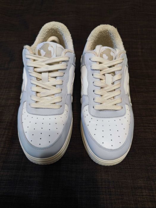 Женские Итальянские кожаные кроссовки THE WORLD IS YOURS 01(39р.25см.)