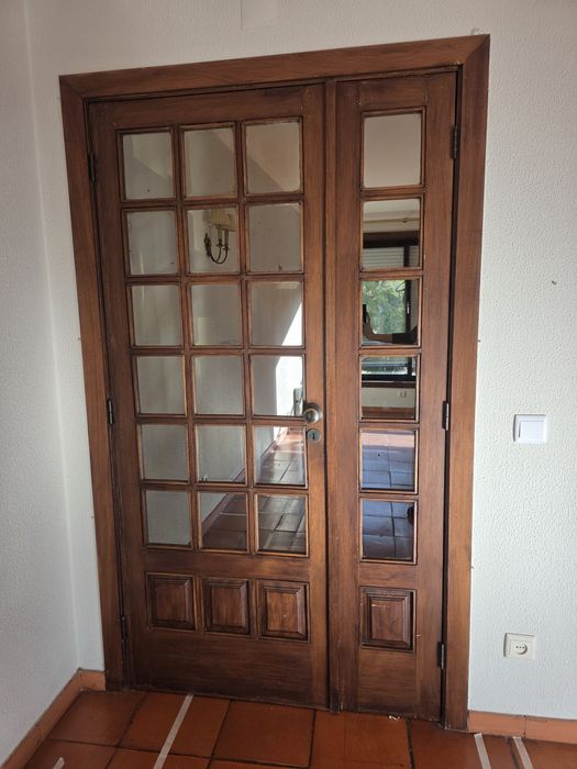 Portas de Interior em Mogno Maciço (Várias Medidas e Tipologias)