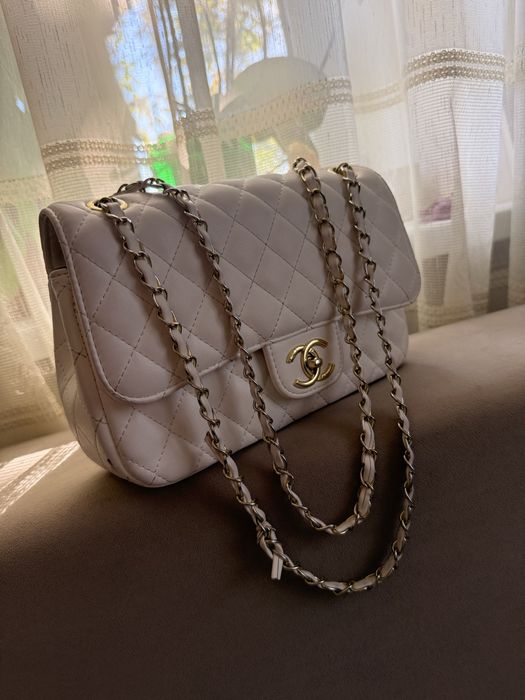 Сумочка в стилі chanel