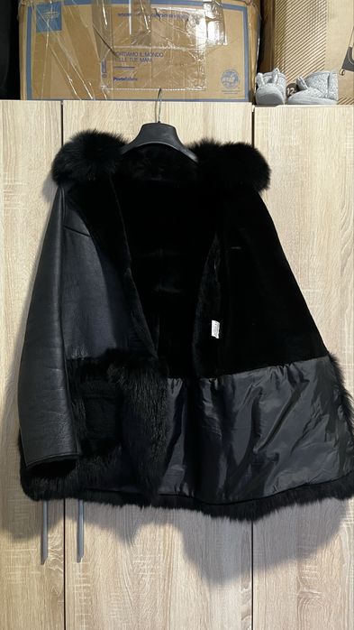 Продам натуральную дубленку черного цвета