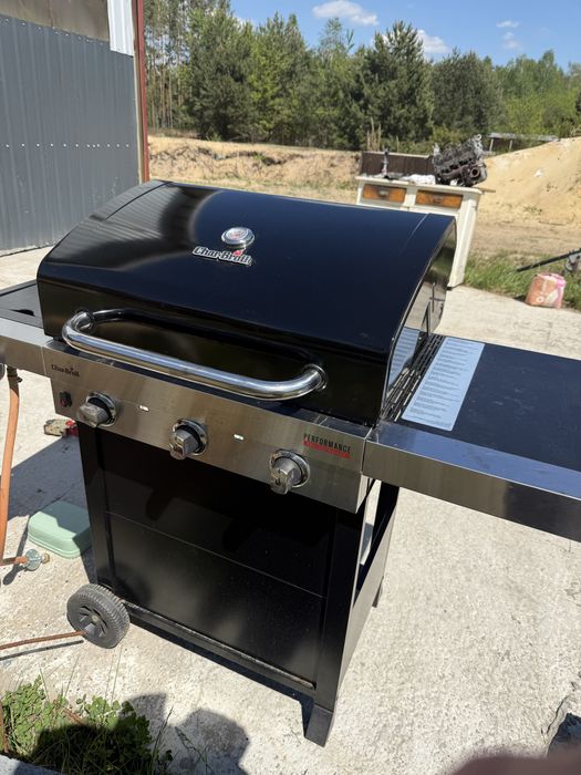 Sprzedam  Grill  Gazowy Char Broil