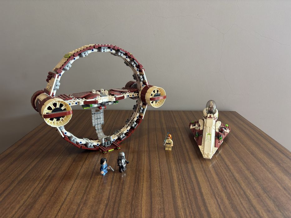 LEGO Star Wars 75191 Jedi Starfighter com Hyperdrive