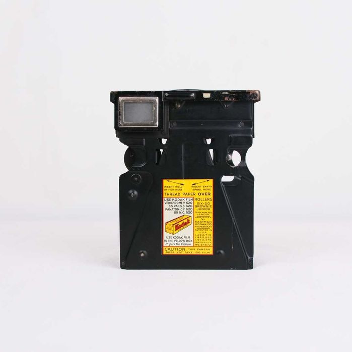 Máquina fotográfica Kodak Six-20 Brownie Junior