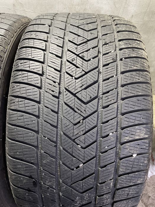 Шини резина 305/35/21 Pirelli пара зимні