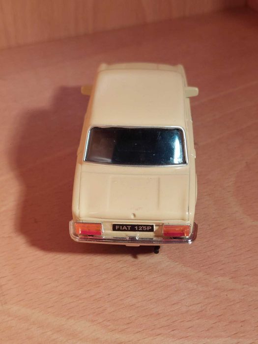 Miniatura Fiat 125 de coleção