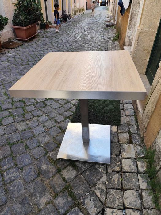 Mesas à Venda – Interior/Exterior