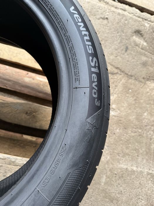 Літні шини 255/45 R18 Hankook Ventus S1 Evo 3 2шт. 90% 2024