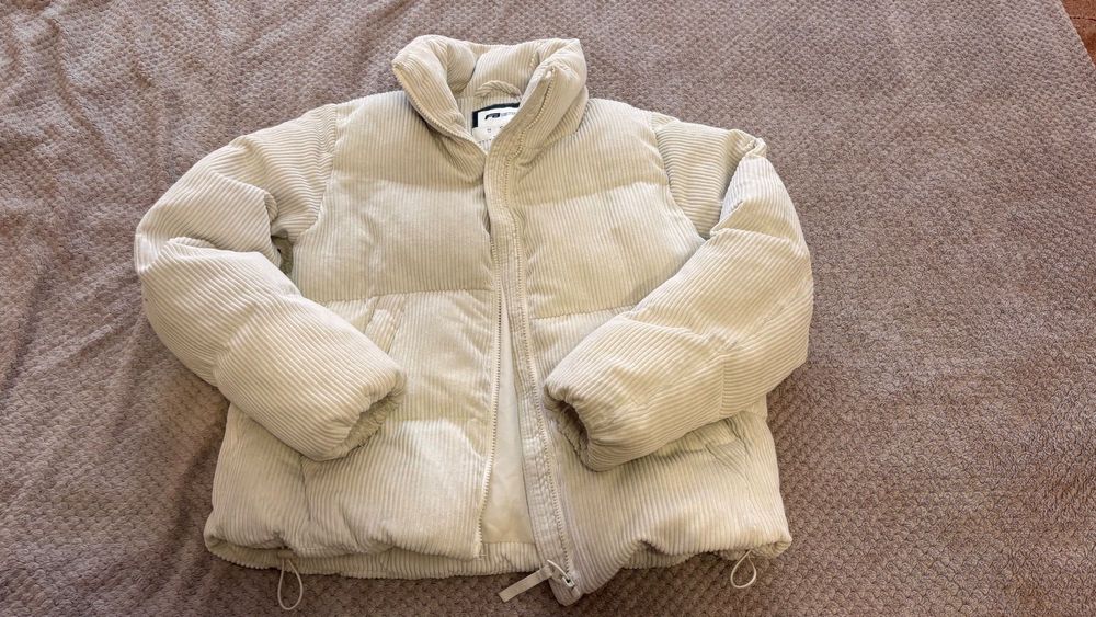 Тепла вельветова курточка бренду New Yorker. Розмір XS,