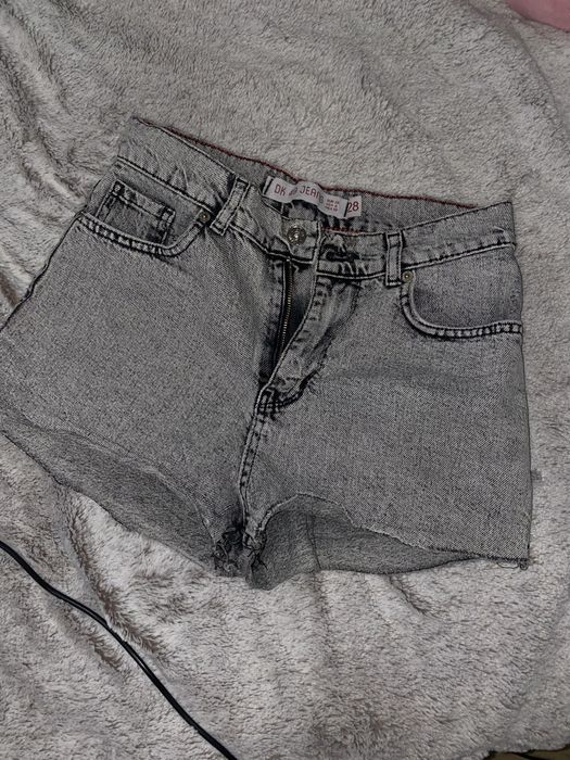 Джинсові шорти.