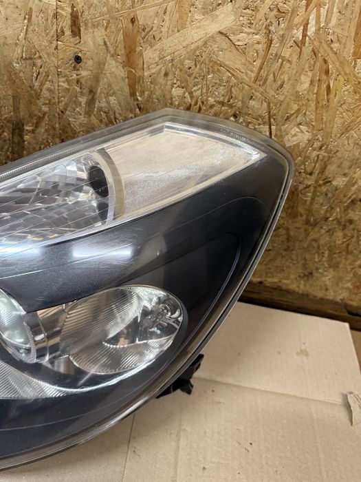Передні чорні лінзовані фари Renault Clio III Рено Кліо 3 2005—2009 дорестайл