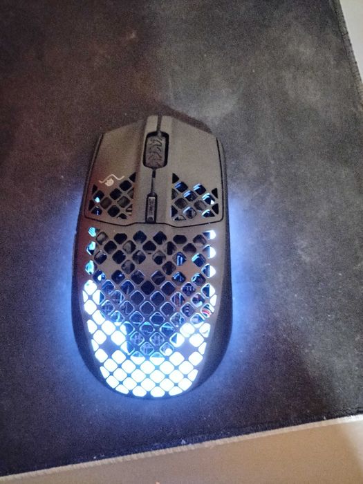Sprzedam muszkę steelseries Aerox 3 wireless