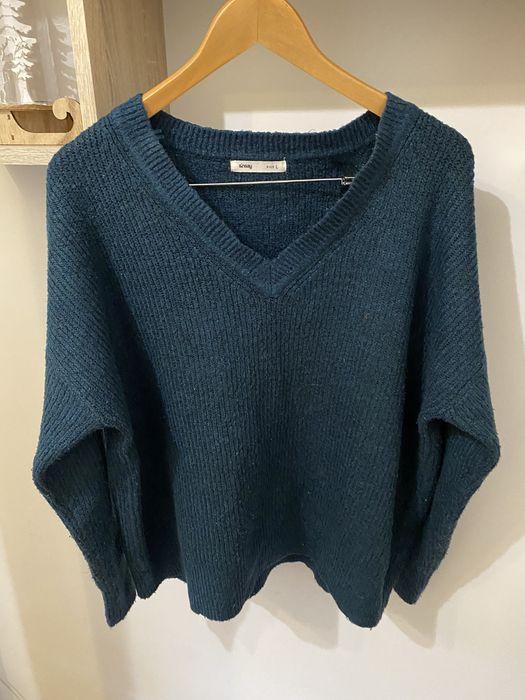 Sweter w dekolt V 40 L sinsay