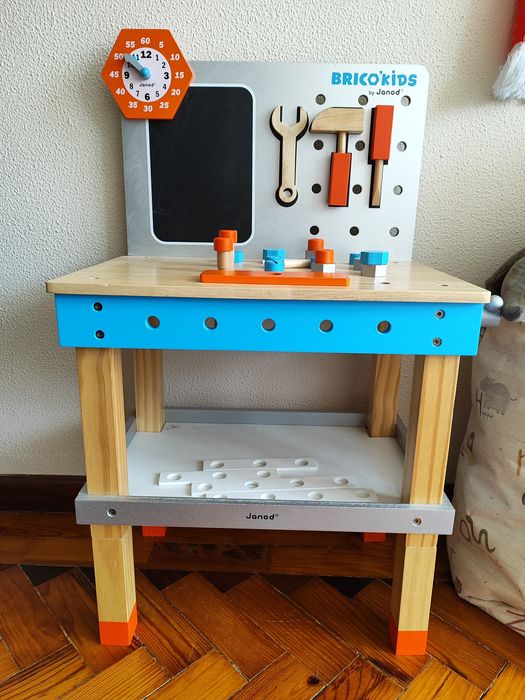 Mesa de construção/ ferramentas  madeira