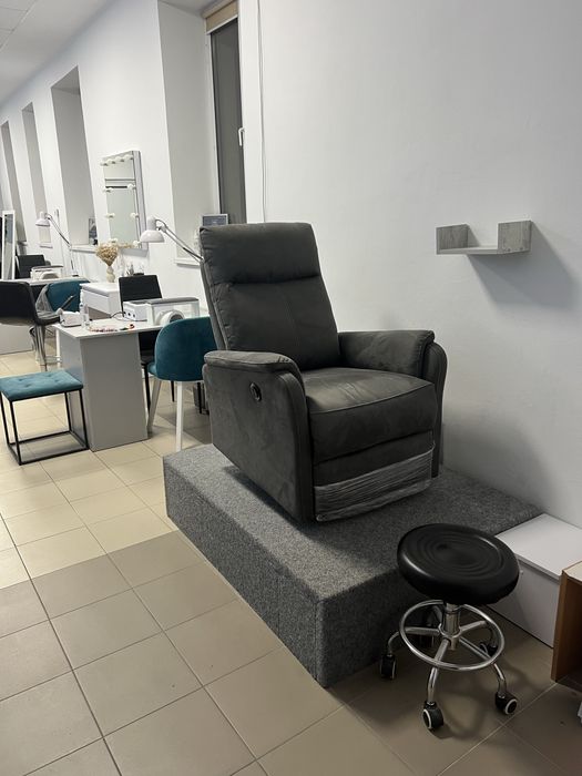 Оренда місць для бровиста, лешмейкера та майстра манікюру/педикюру