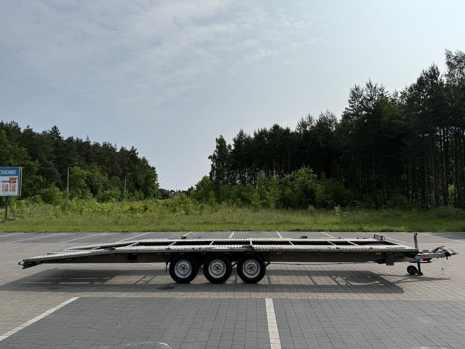 Do wynajęcia profesjonalna laweta autolaweta na 2 auta samochody