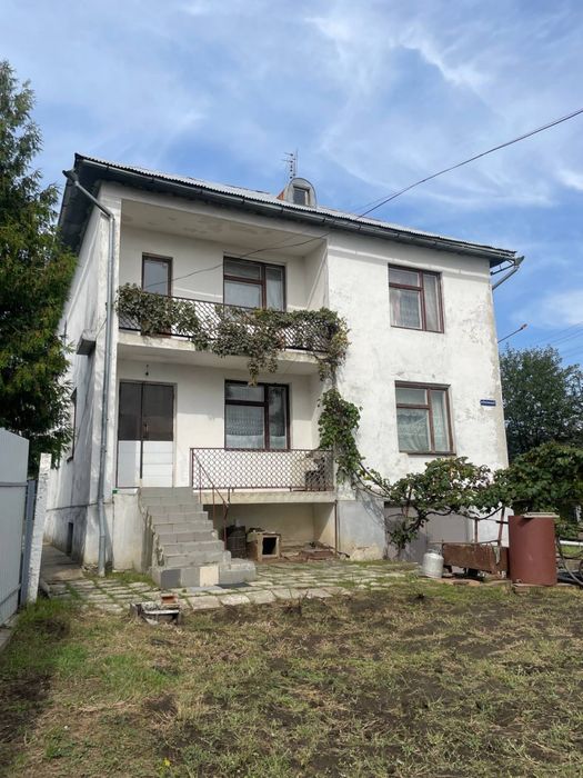 Продаж будинку на Роші