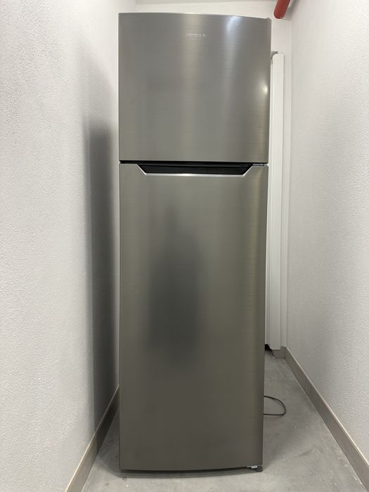 Frigorífico PRINCESSE KAT No Frost como novo