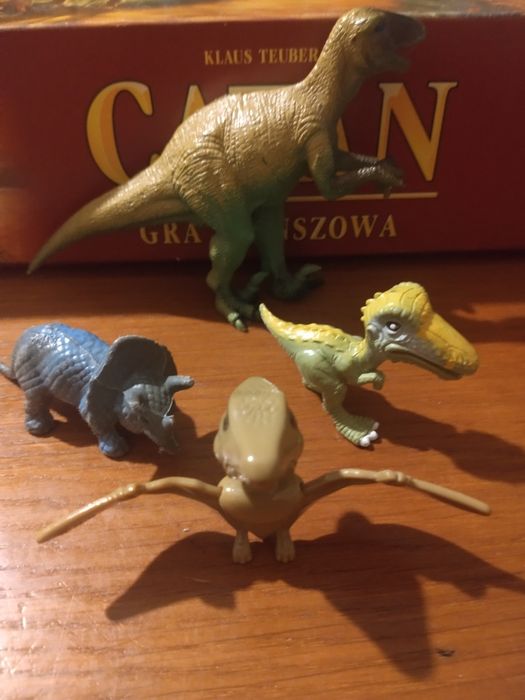 Dinozaury figurki