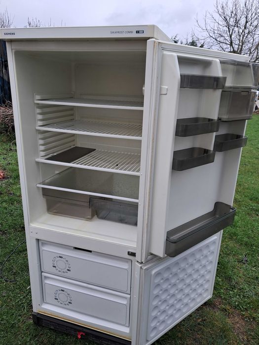 Regał metalowo plastykowy