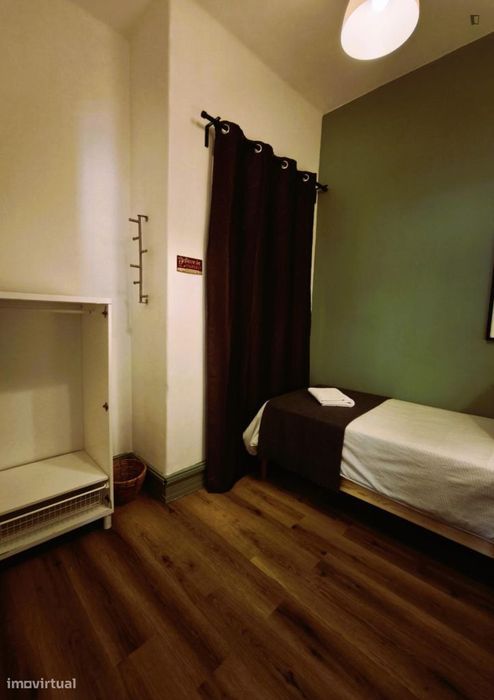 Quarto - localizado em Picoas Lisbon