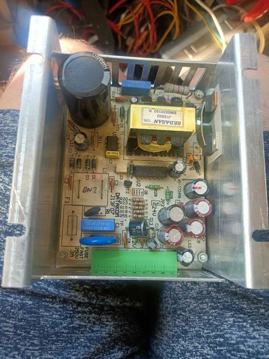 Зарядное устройство для аккумулятора DATAKOM BC-245-M 24 В 5 A