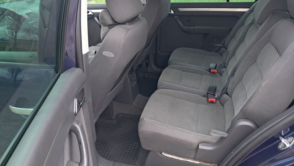 Продам чудовий сімейний авто